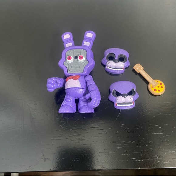 Funko Snaps Five Nights at Freddy's Bonnie Figure Purple - Picture 2 of 5